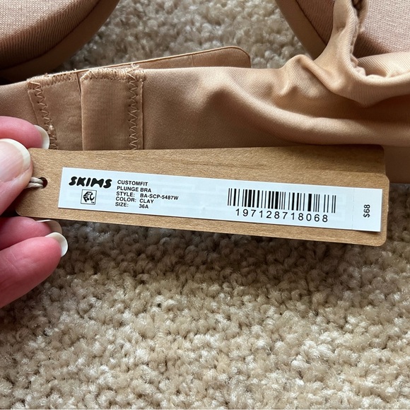 NWT Skims bras - set of 3 36A and 38A - Picture 7 of 11